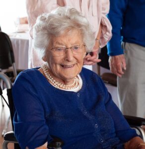 Elaine Georgette Houlker